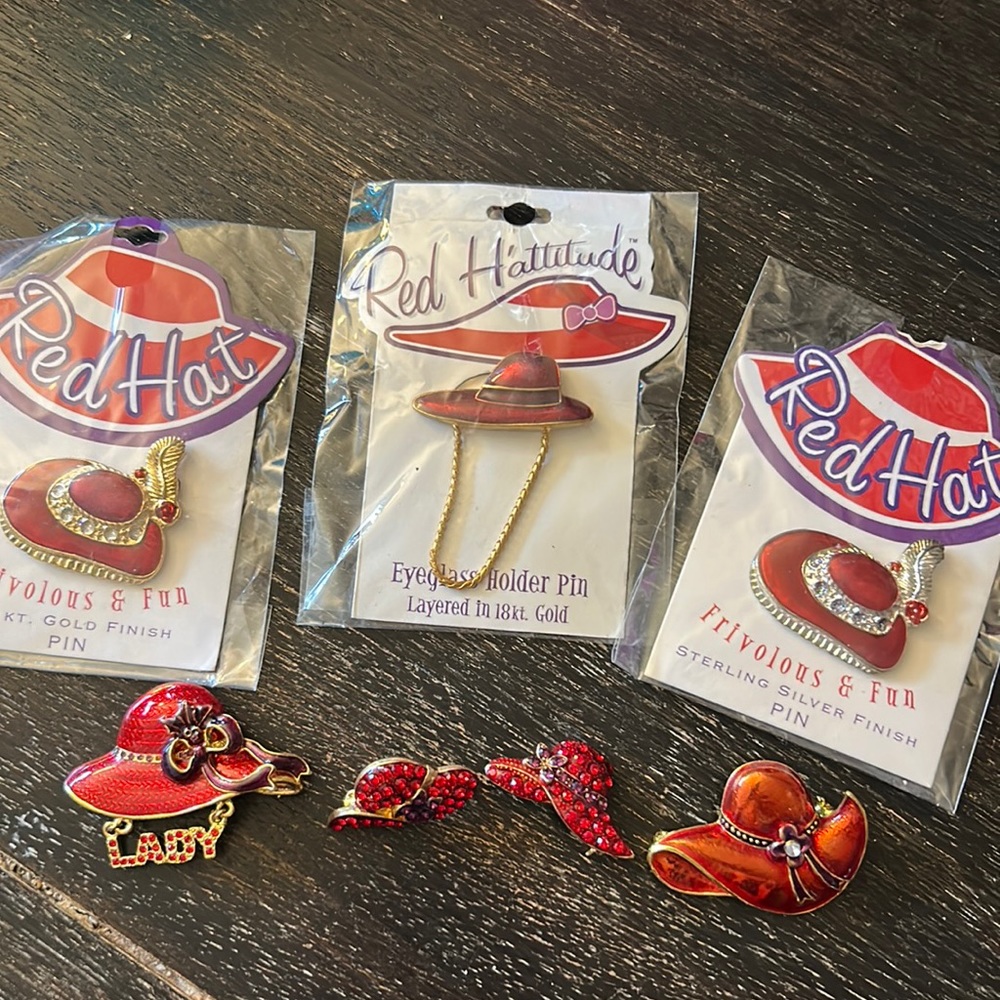 Red hat pin bundle